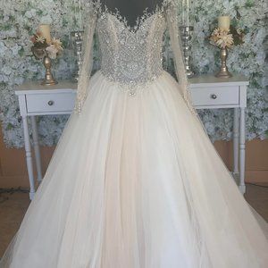 Brand New Maggie Sottero Long Sleeve Bridal Gown